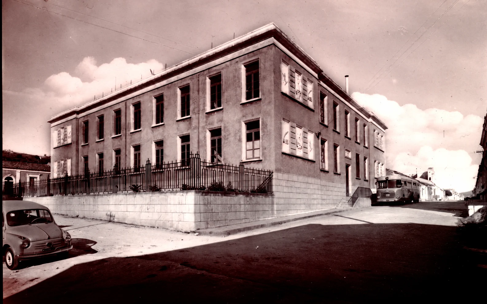 Fotografia storica dell’edificio scolastico
